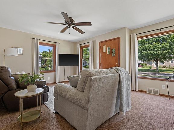 4th image of W166N8425 Dardis AVENUE