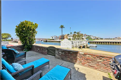 111 E Edgewater Ave #B Photo 1