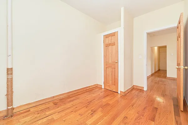 Rented by Compass | media 7