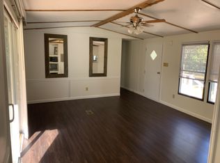 111 Hunter Ct, Rocky Point, NC 28457