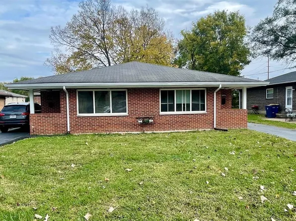 3908 Wright Ave, Saint Ann, MO 63074