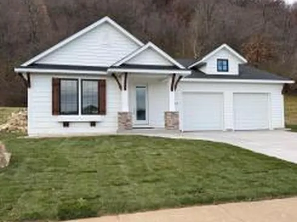 2563 Clubhouse Dr, Lake City, MN 55041