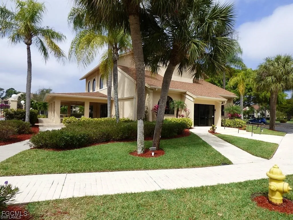 2 bed, 2.0 bath, 825 sqft, $2,500 — Photo 3