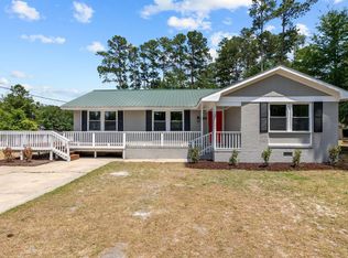 712 N Jackson St, Raeford, NC 28376