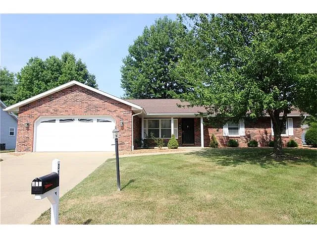 315 Lotus Dr photo 1