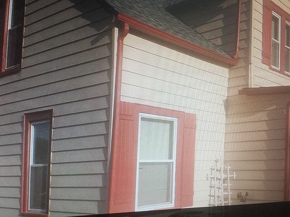2nd image of 442 N 4th St