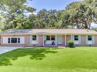 1041 Woodside Dr, Charleston, SC 29412
