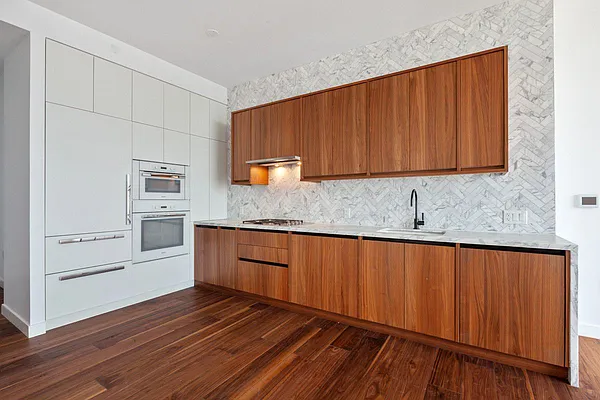 Rented by Keller Williams NYC | media 40