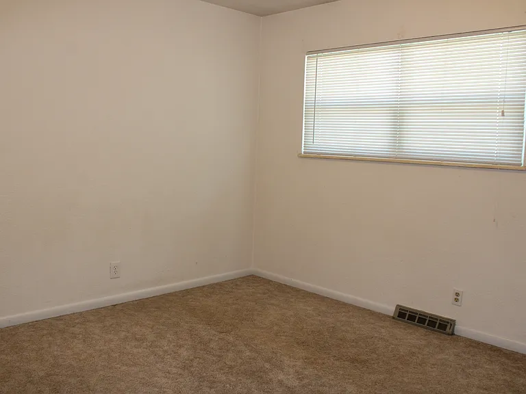 3006 Butternut Dr — Photo 8