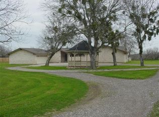 328 Lay Rd, Lockhart, TX 78644