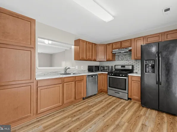 910 Southern Ave SE #1, Washington, DC 20032