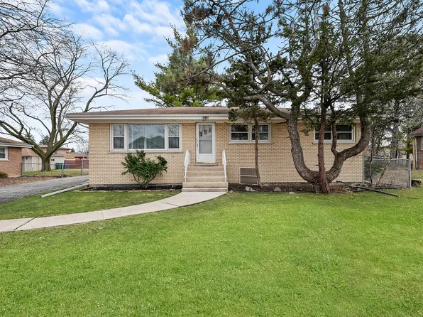 8220 S Latrobe Ave, Burbank, IL 60459