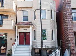 1629 N Clybourn Ave #P1, Chicago, IL 60614