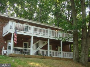 18421 Old Triangle Rd, Triangle, VA 22172