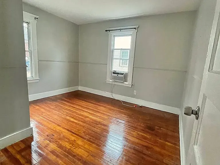 2 bed, 1.0 bath, 1000 sqft, $1,800 — Photo 3