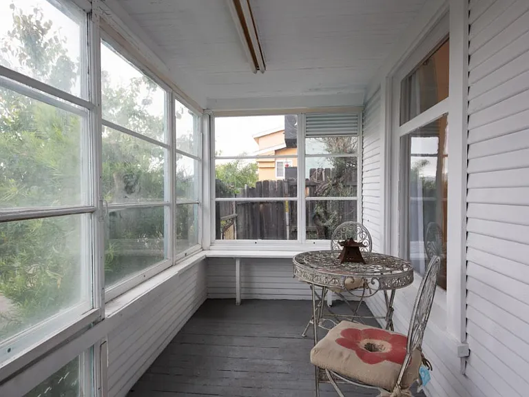 516 N Virgil Ave — Photo 18