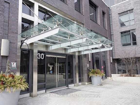 2nd image of 30 Gibbs Rd #2909