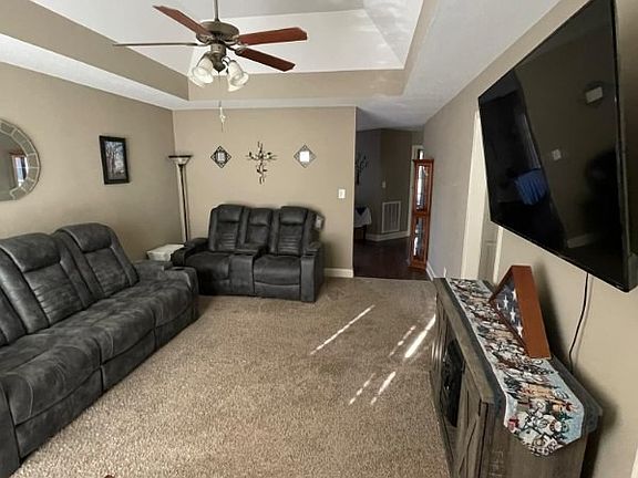2nd image of 586 Woodhaven Dr