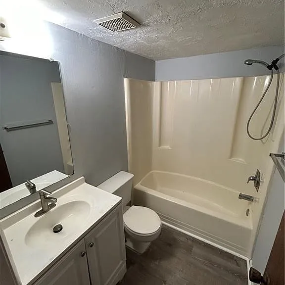 2690 Park Windsor Dr #601 — Photo 9