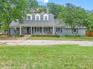 1332 Cimarron Trl, Hurst, TX 76053