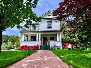 451 N Main St, Ashland, OR 97520