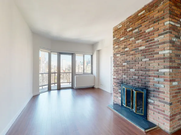 401 East 34th Street N35C image 2 of 9