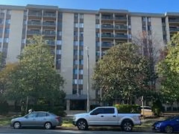 3100 S Manchester St APT 419, Falls Church, VA 22044