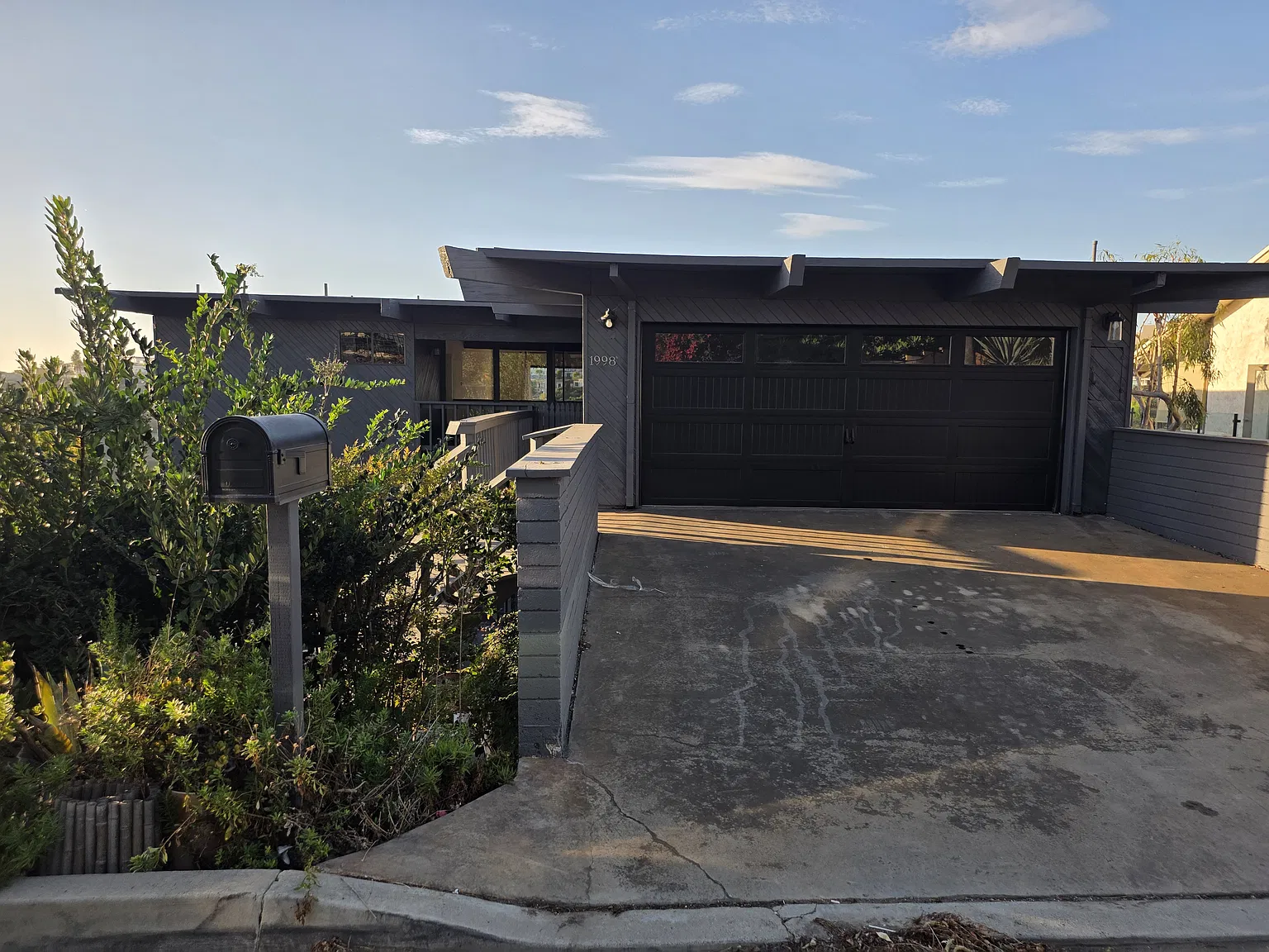 4 bed, 2703 sqft, $20,000 — Photo 2
