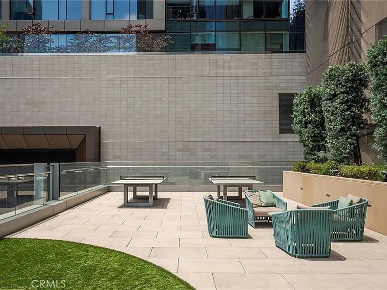 877 Francisco St #1823 — Photo 30