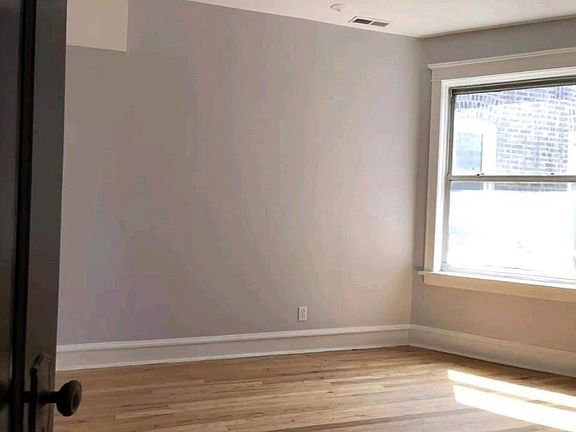 4th image of 6526 S Greenwood Ave #3