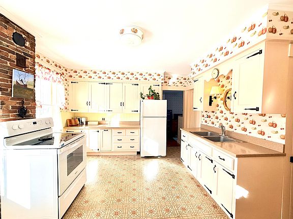 4th image of 317 VT Route 110