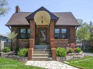 287 S Oakland Grv, Elmhurst, IL