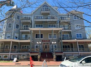 1 Pratt Ave #203, Chautauqua, NY 14722