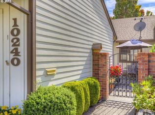 10240 SW Greenleaf Ter, Tigard, OR 97224