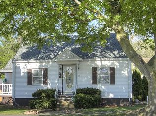 42 Sutton St, Peabody, MA 01960