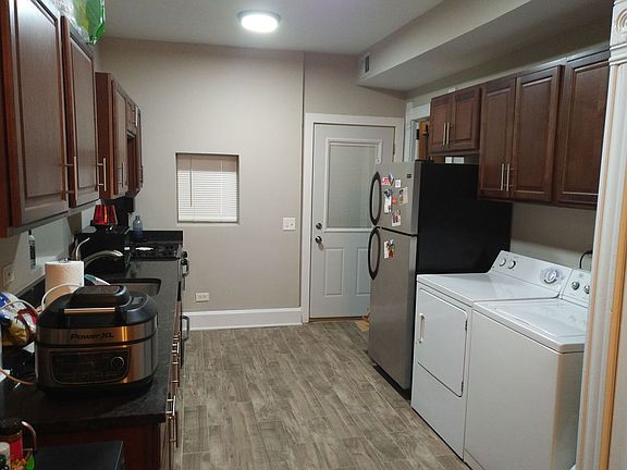 4th image of 2041 W McLean Ave #1G
