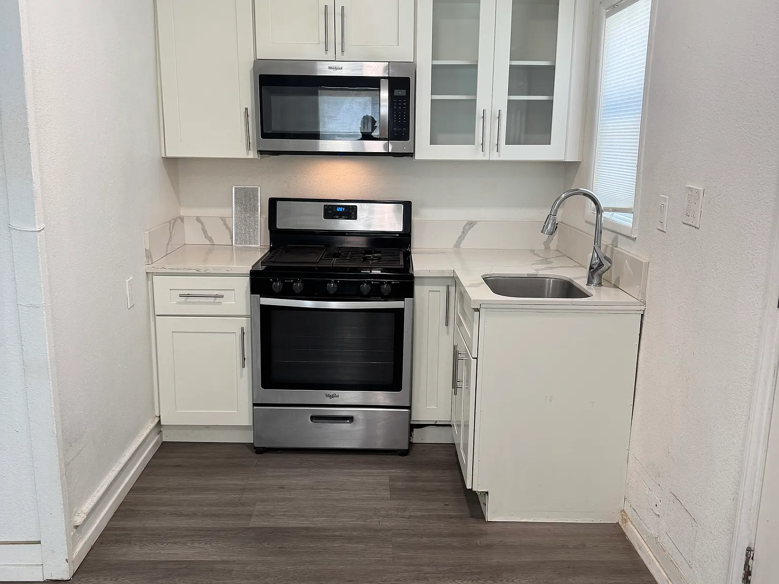 1 bed, 550 sqft, $1,850 — Photo 2