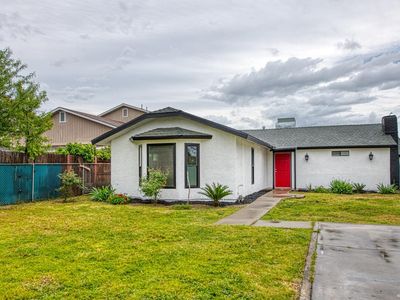 4212 E Clay Ave, Fresno, CA, 93702