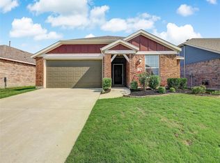 1629 Ranch Trail Rd, Aubrey, TX 76227