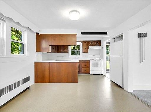 5th image of 18 Hourihan St