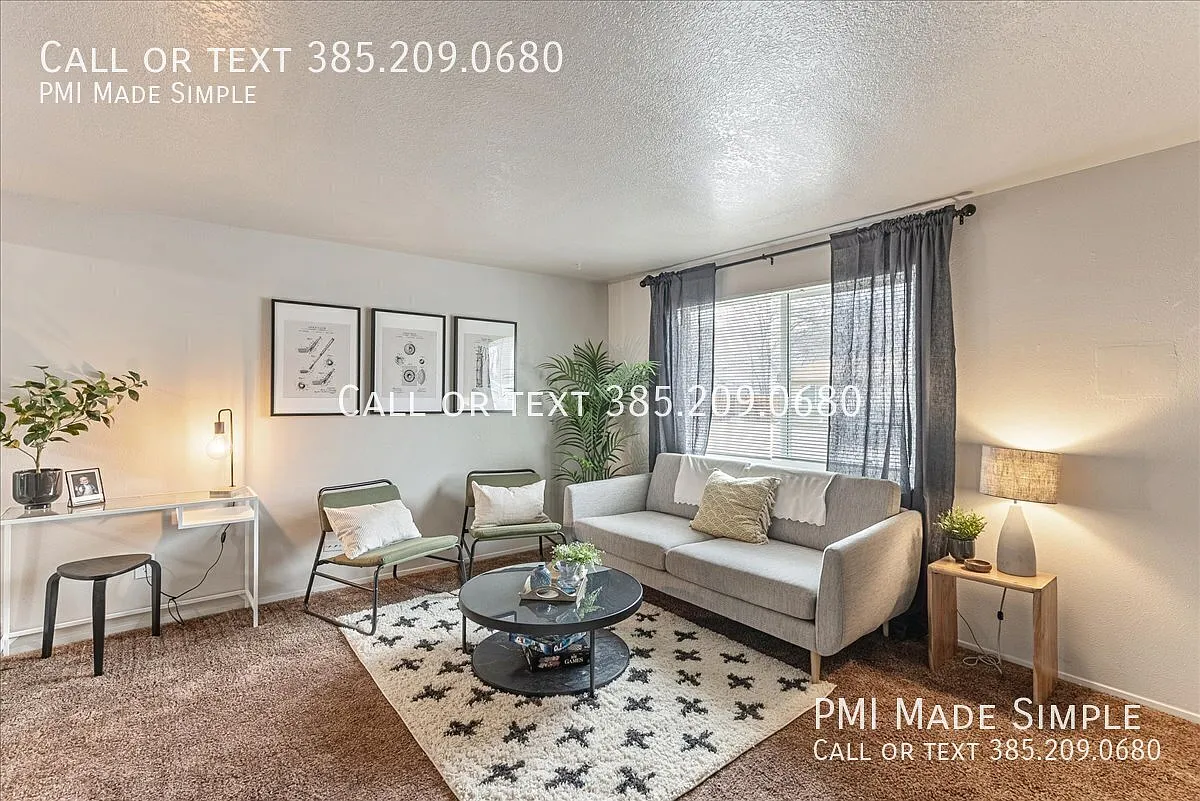 Cozy 2BR Apartment in quiet Ferron neighborhood! — Photo 3