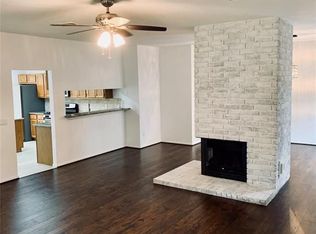 75 E Village Knoll Cir, Spring, TX 77381