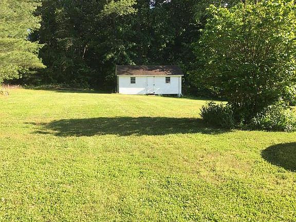 5th image of 40 Sun Park Ln