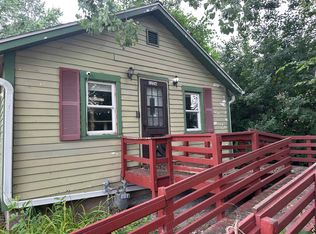 1226 Perrot St, Green Bay, WI 54302