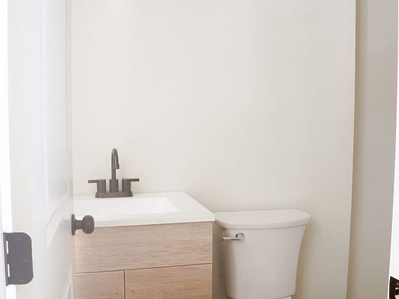 5th image of 737 River St #3L