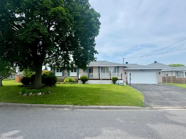 1212 Brodeur St, Cornwall, ON K6J 4Z2