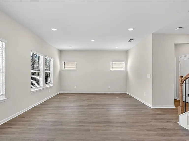 6929 Winchester Pl — Photo 16