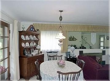 3rd image of 13750 Lincoln Way