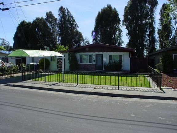 2nd image of 506 Stuart Dr
