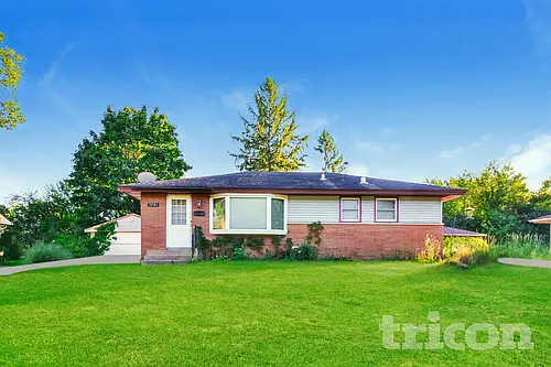 3701 Woodbine Ln N Photo 1